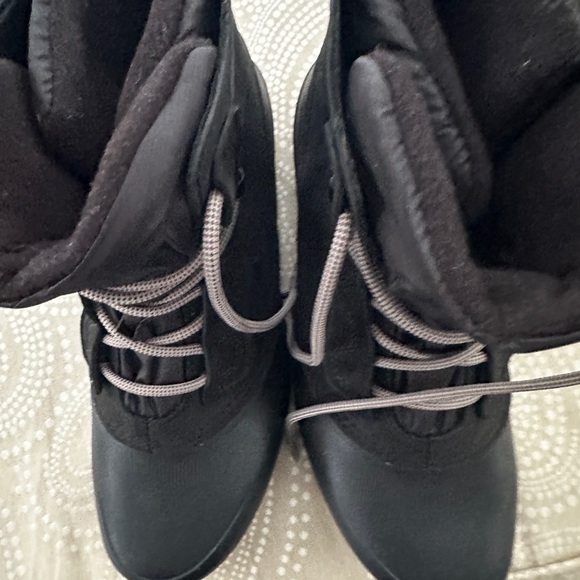 Excellent Women’s North Face Snow Boots 8.5 - Picture 6 of 12